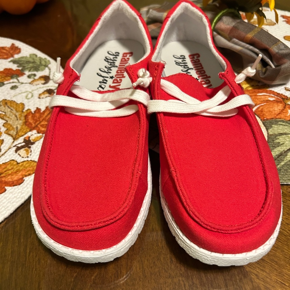Gypsy Jazz - size 10- NWOT Red Canvas Slip-On Shoes